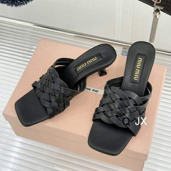 Picture of Miumiu Shoes _SKUMiuMiusz35-40JX030518042